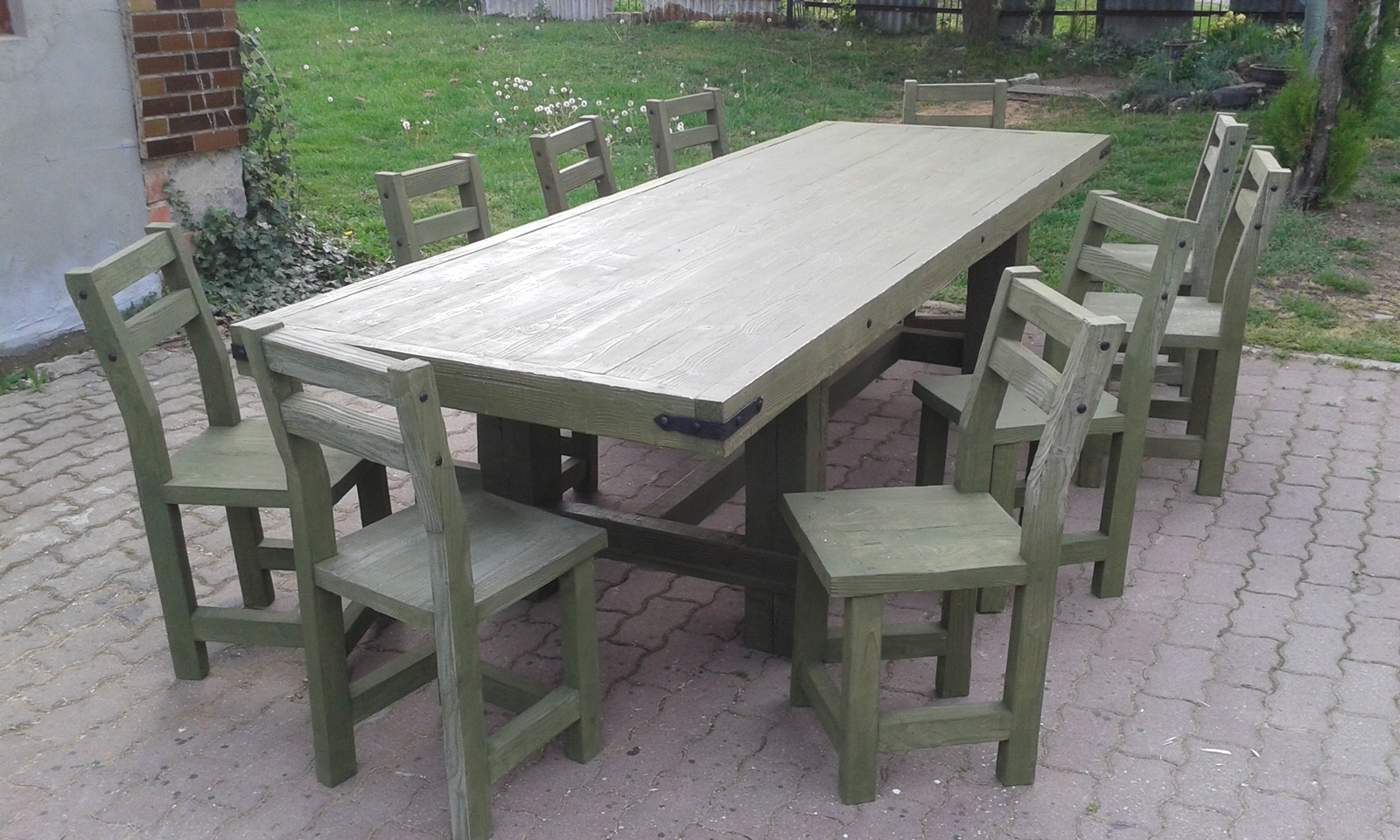 Stôl + stoličky